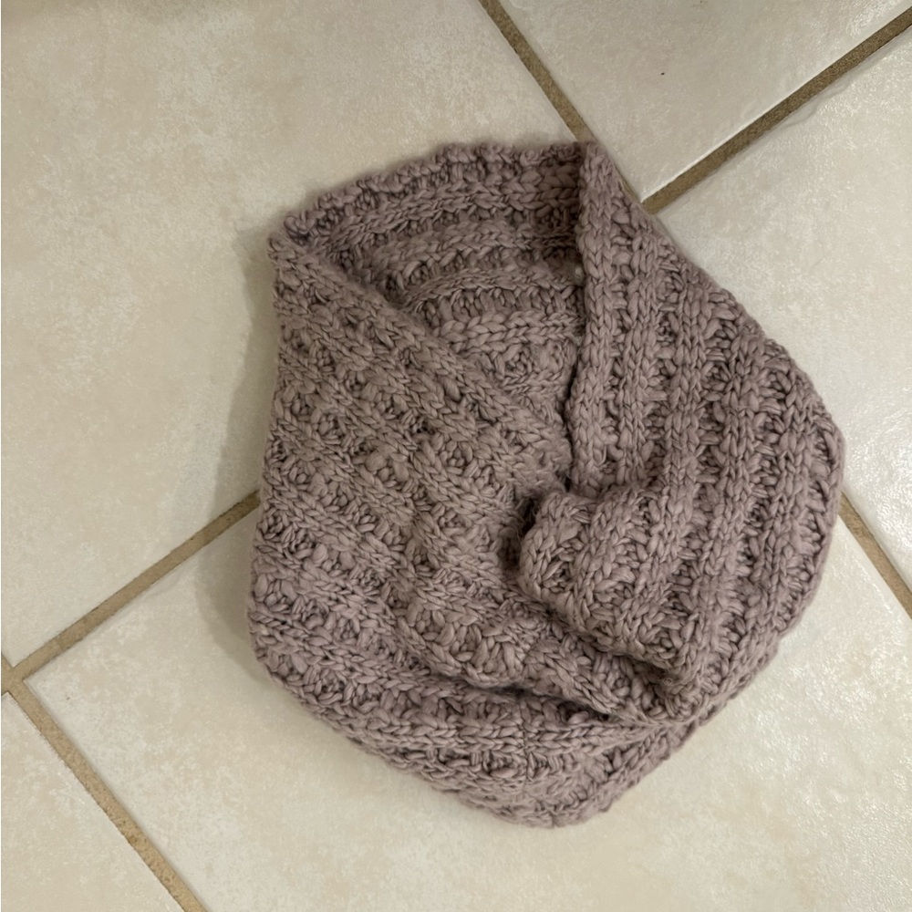 Ann Taylor tube scarf. Powder pink color.
